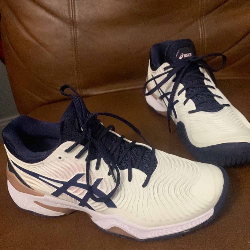 Women’s ASICS white/navy/with pink & gold